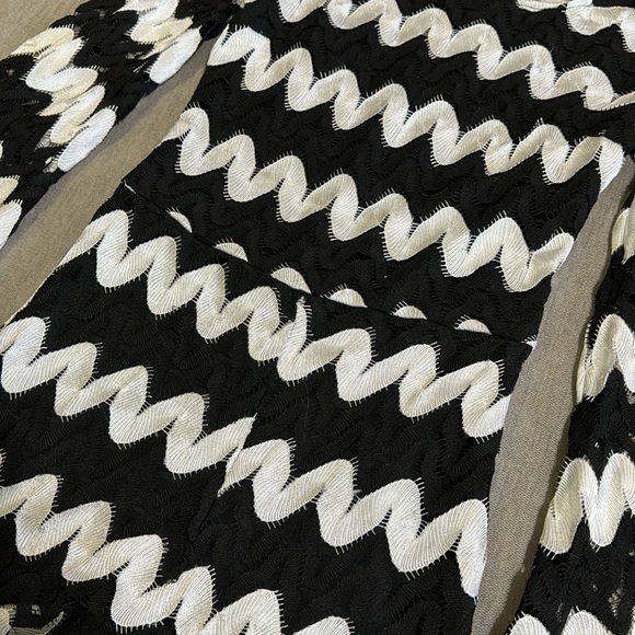 Black & White Wavy Striped Mesh Romper - Picture 11 of 15